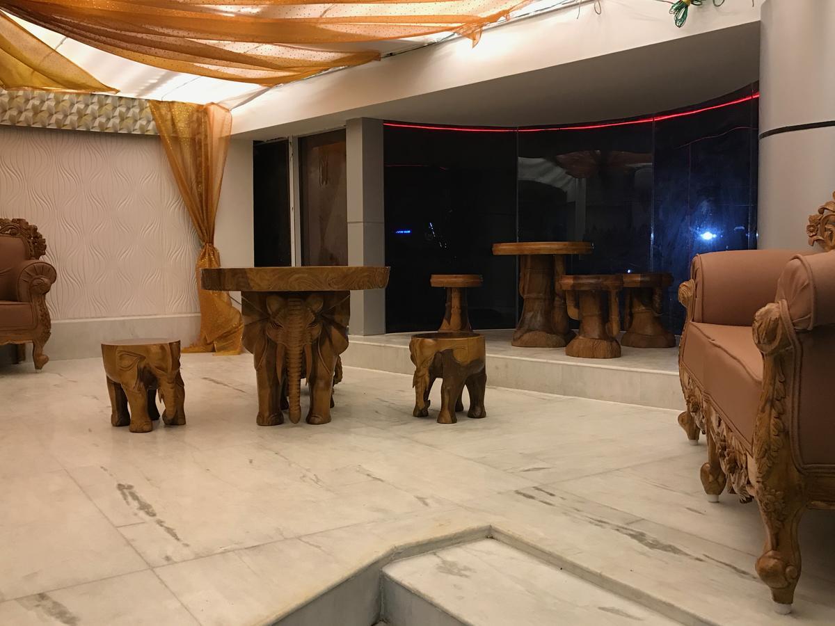 Hyders Park The Business Hotel Thanjavur Bagian luar foto